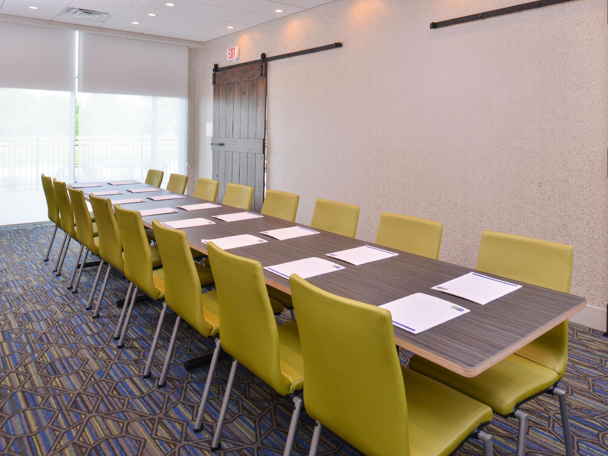 Holiday Inn Express & Suites Omaha Airport By Ihg Carter Lake Kültér fotó